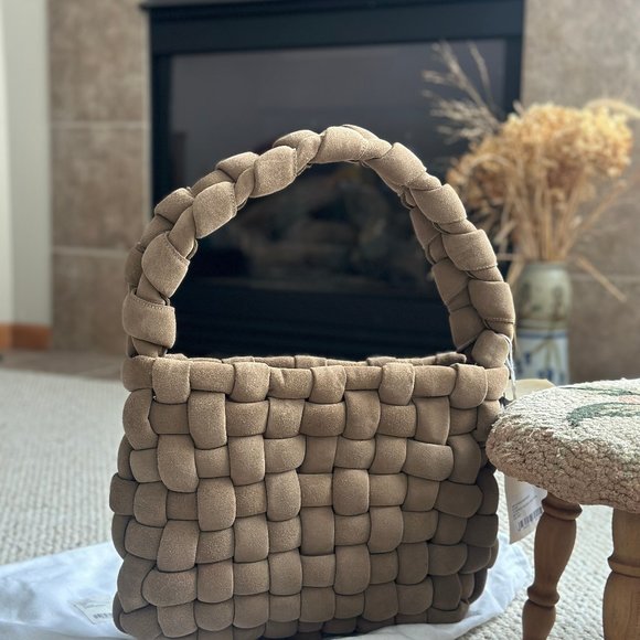 NWT A.W.A.K.E. Mode  interwoven faux-suede tote bag - Picture 11 of 11